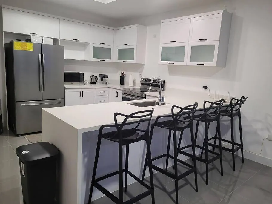 Appartement Taryn Suite 2Br Apt In Kingston Jamaïque